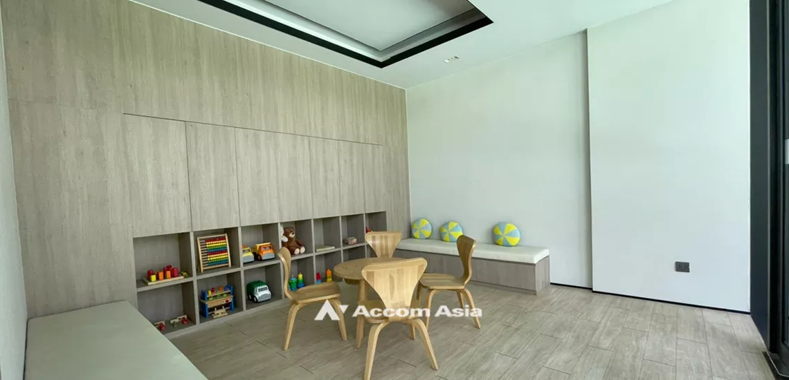  2 br Condominium For Rent in Charoennakorn ,Bangkok BTS Krung Thon Buri at Banyan Tree Residences Riverside AA40079