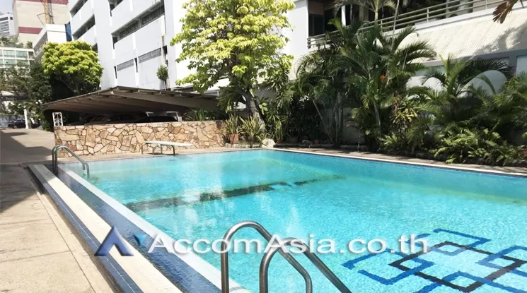  3 br Apartment For Rent in Sukhumvit ,Bangkok BTS Phrom Phong at Living with Private Environment   AA22729