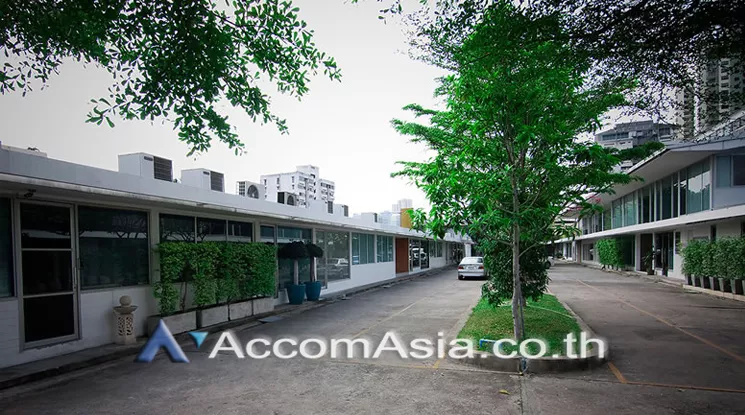  1  Office Space For Rent in Phaholyothin ,Bangkok BTS Saphan-Kwai at Office Space near BTS SaphanKwai AA22883
