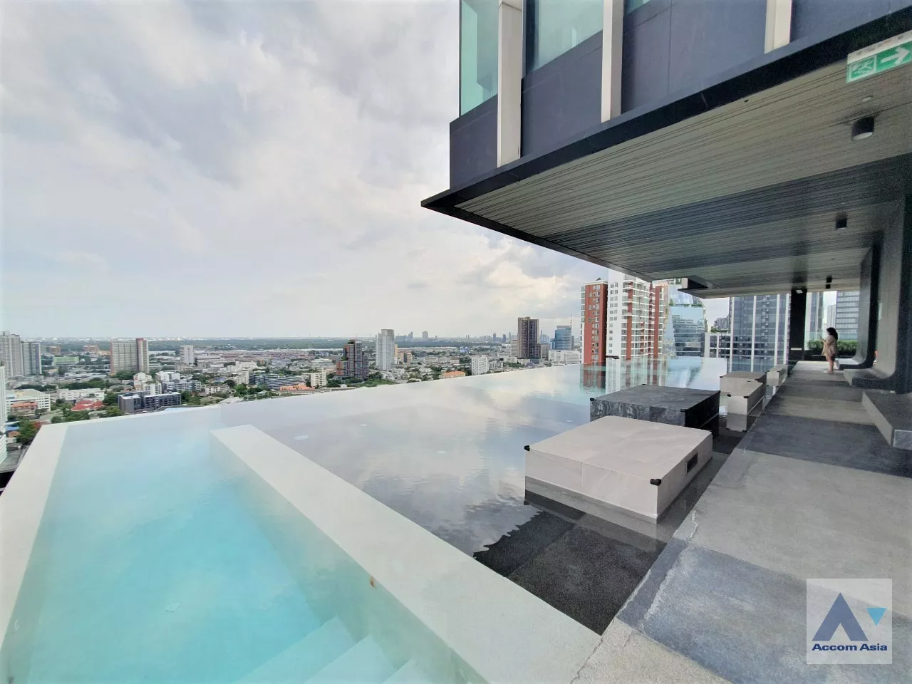  1 br Condominium for rent and sale in Sukhumvit ,Bangkok BTS Ekkamai at Rhythm Ekkamai AA28090