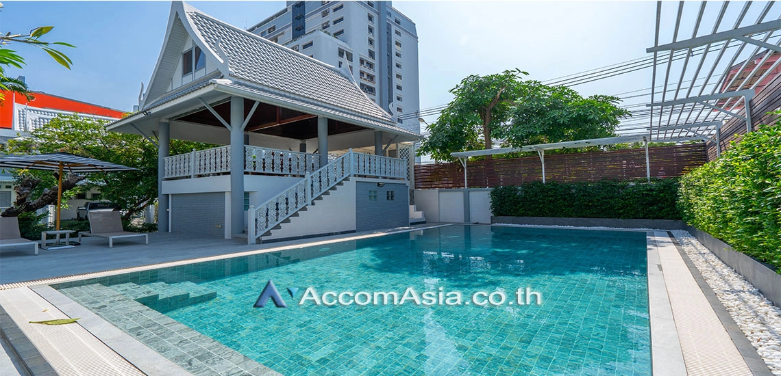  3 br House For Rent in Sathorn ,Bangkok BTS Chong Nonsi - BTS Saint Louis at Oriental Style House in Compound with Pool AA27170