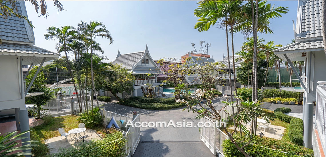  1 Oriental Style House in compoud with pool - House - Sathon - Bangkok / Accomasia