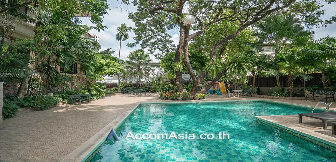 3 br Condominium For Rent in Sukhumvit ,Bangkok BTS Ekkamai at Cross Creek AA33562