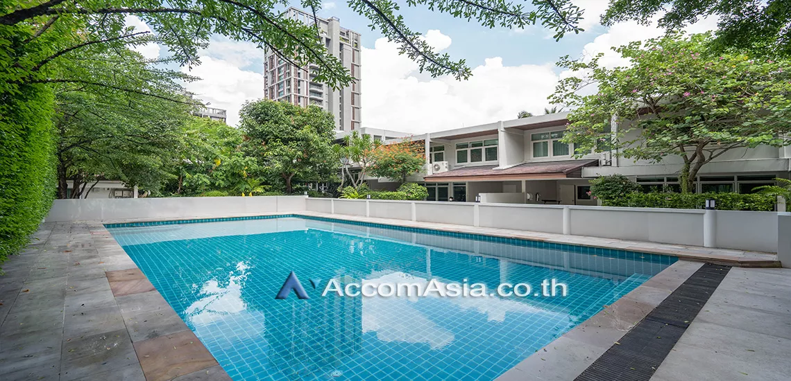  3 br House For Rent in Sukhumvit ,Bangkok BTS Thong Lo at Ekkamai Cozy House with swimming pool AA31173