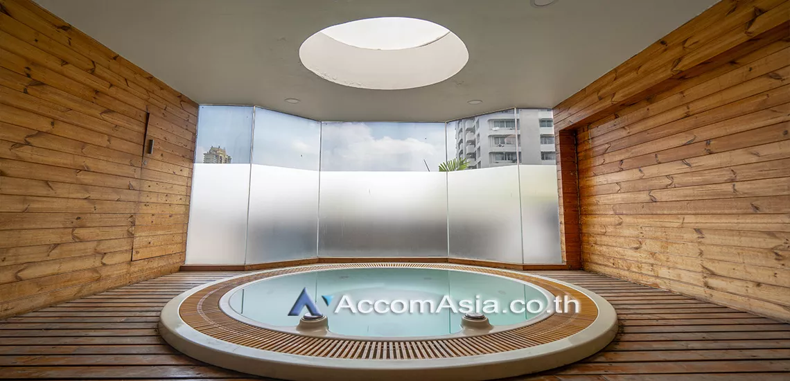  3 br Apartment for rent and sale in Sukhumvit ,Bangkok BTS Phrom Phong at The rooms are luxurious & comfortable AA43202