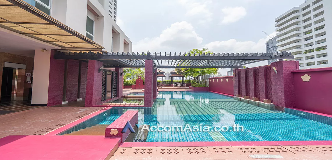  3 br Apartment for rent and sale in Sukhumvit ,Bangkok BTS Phrom Phong at The rooms are luxurious & comfortable AA43202