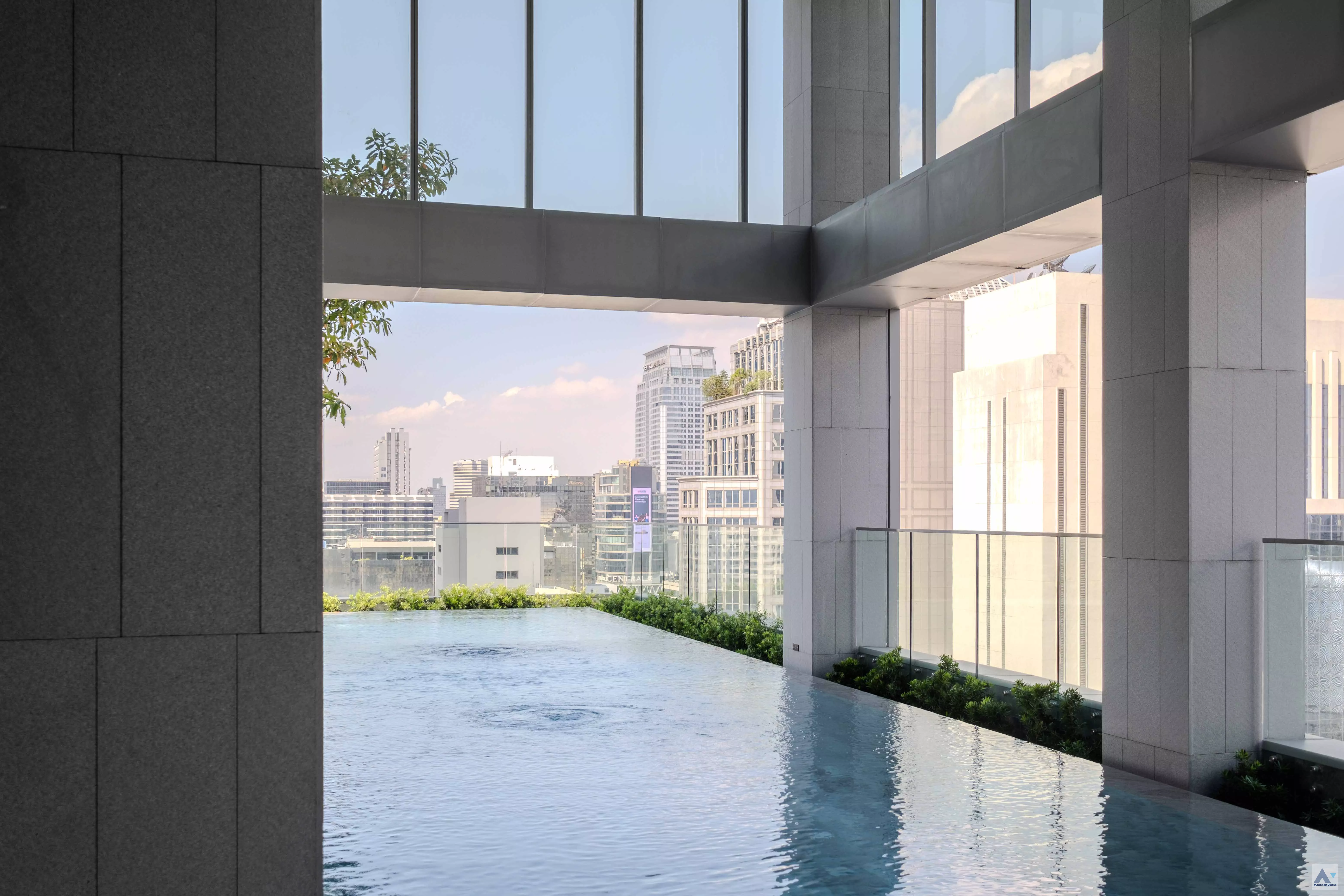  2 br Condominium For Rent in Ploenchit ,Bangkok BTS Ploenchit at Tonson One Residence AA37364