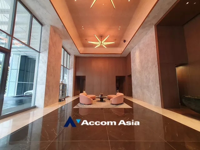  2 br Condominium For Sale in Ploenchit ,Bangkok BTS Chitlom at Scope Langsuan AA40029