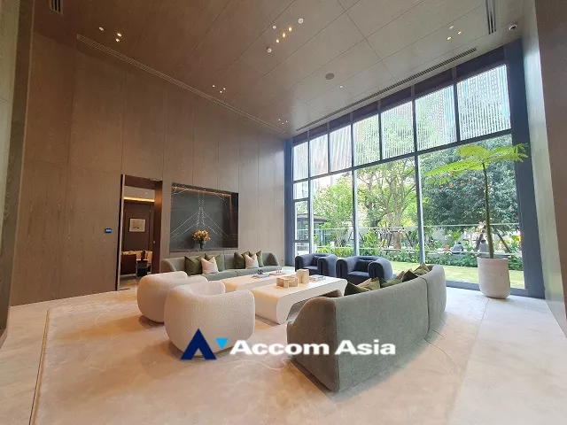 3 br Condominium For Sale in Ploenchit ,Bangkok BTS Chitlom at Scope Langsuan AA36998
