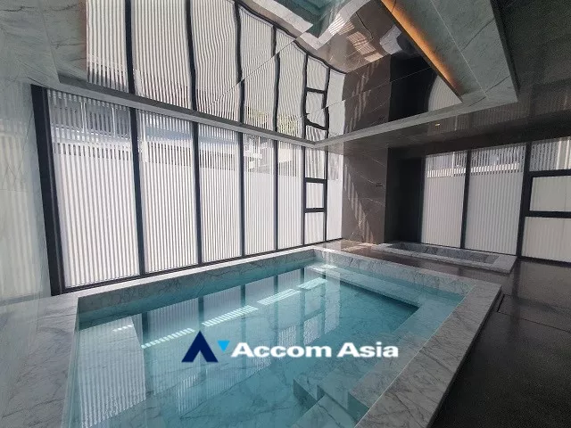  1 br Condominium For Sale in Ploenchit ,Bangkok BTS Chitlom at Scope Langsuan AA38874