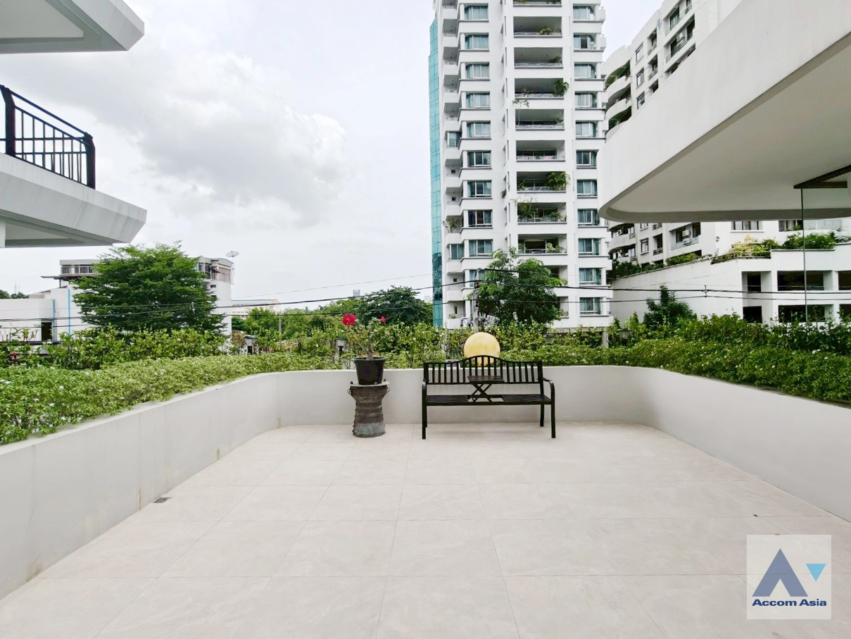  4 br Apartment for rent and sale in Sathorn ,Bangkok BTS Chong Nonsi at Luxury Designed in Prime Area AA33440