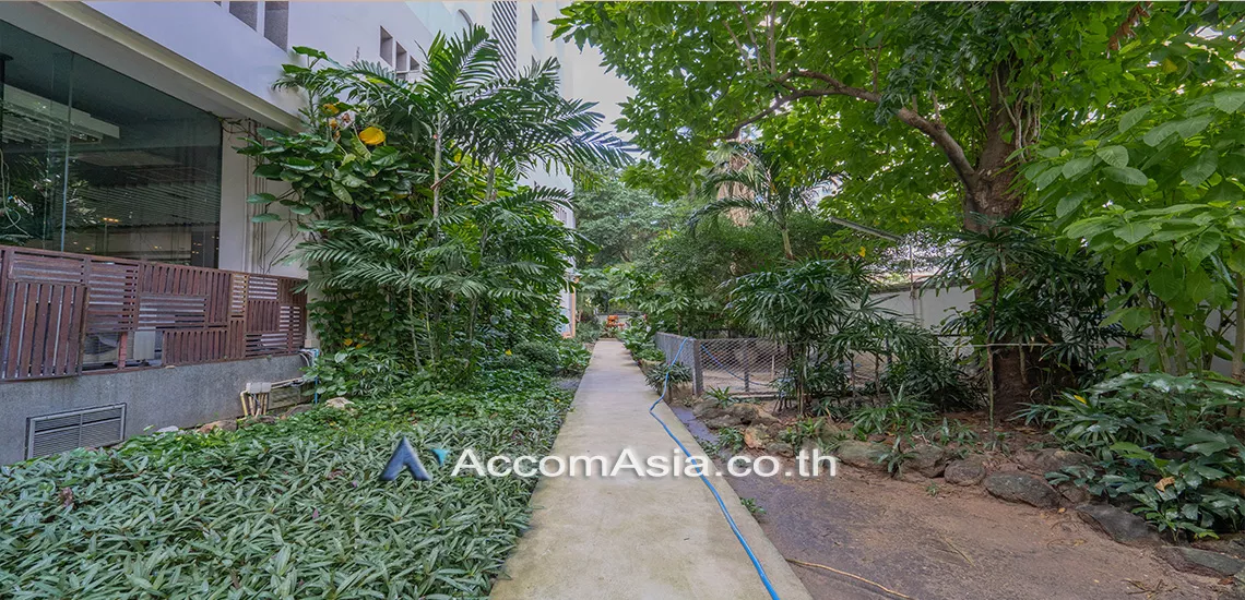  3 br Condominium For Rent in Sukhumvit ,Bangkok BTS Nana at Kallista Mansion AA37425