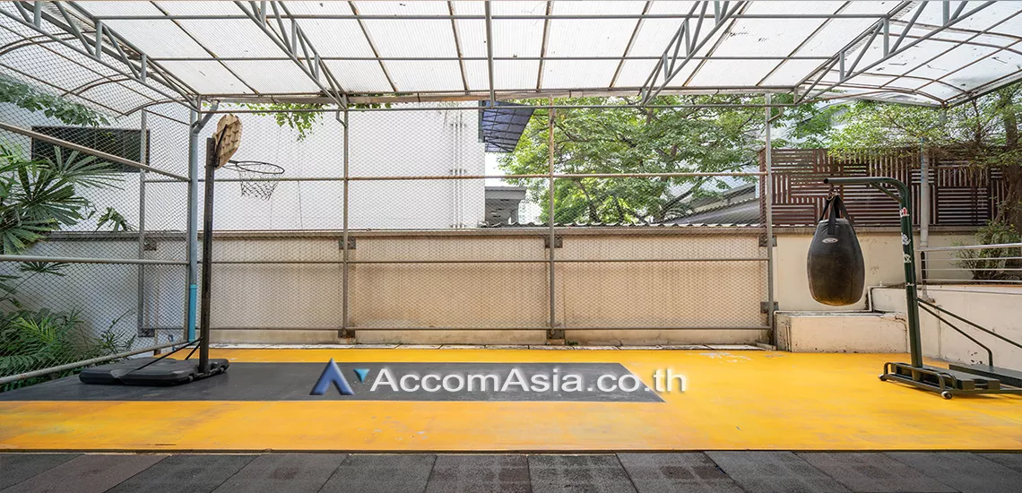  3 br Condominium For Rent in Sukhumvit ,Bangkok BTS Nana at Kallista Mansion AA25623