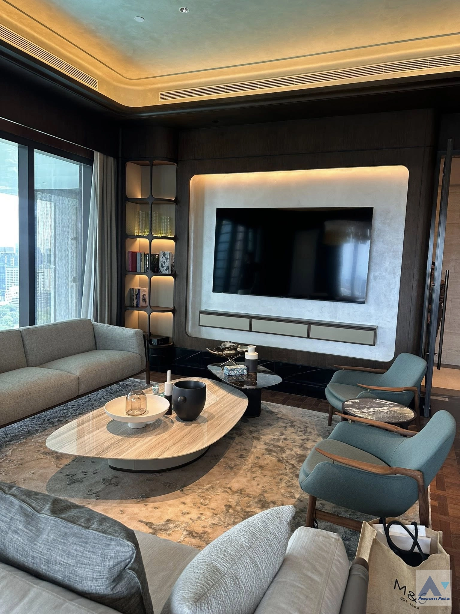  3 br Condominium for rent and sale in Ploenchit ,Bangkok MRT Lumphini at ONE Bangkok AA43179