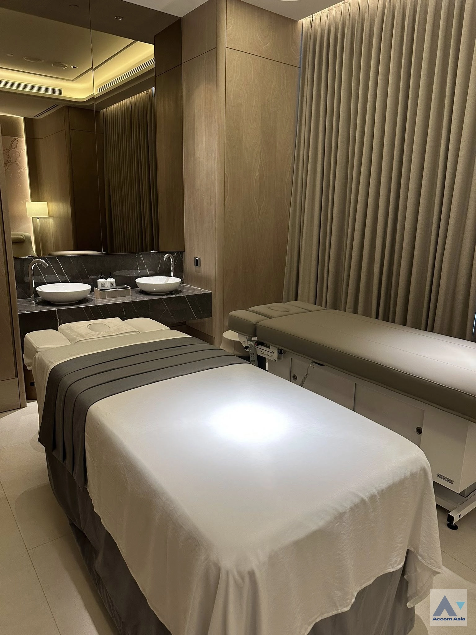  3 br Condominium for rent and sale in Ploenchit ,Bangkok MRT Lumphini at ONE Bangkok AA43179