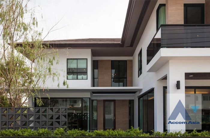  3 br House For Rent in Krungthep Kreetha ,Bangkok  at Nirvana Icon Wongwaen-Rama 9 AA44098