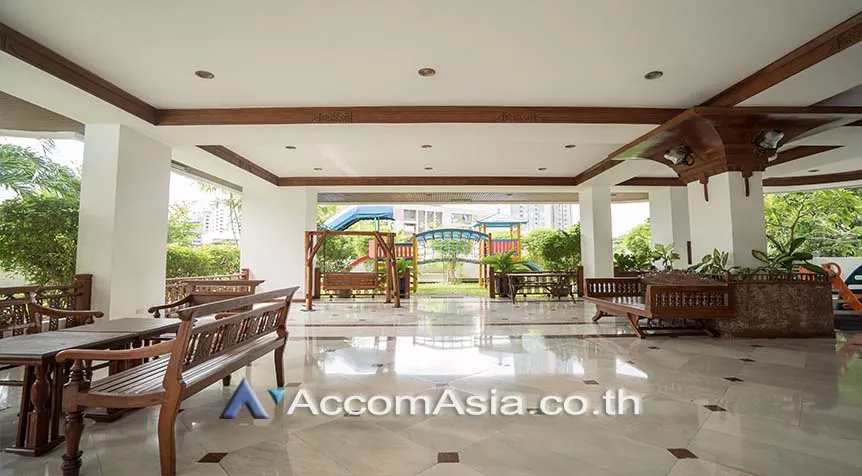  4 br Apartment For Rent in Sukhumvit ,Bangkok BTS Phrom Phong at Homely atmosphere 1411296