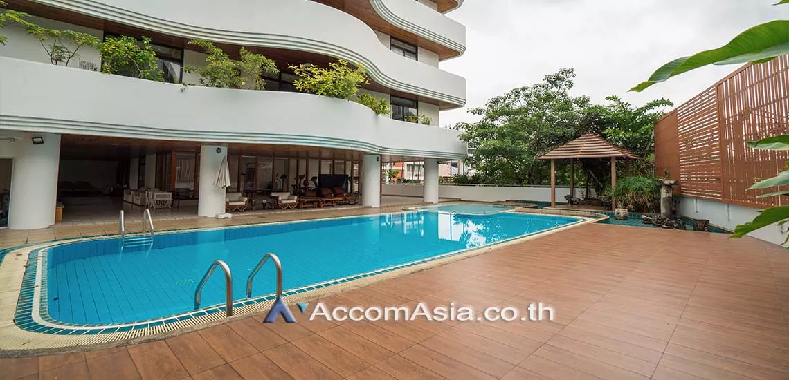  4 br Apartment For Rent in Sukhumvit ,Bangkok BTS Thong Lo at Charming Style 1415755