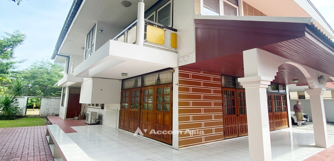  2  3 br House For Sale in Sukhumvit ,Bangkok BTS Thong Lo 910003