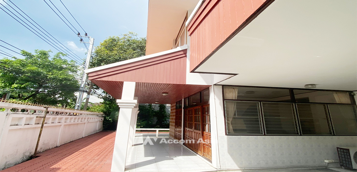  3+1 Bedrooms  House For Rent & Sale in sukhumvit ,BangkokBTS-Thong Lo- 910003