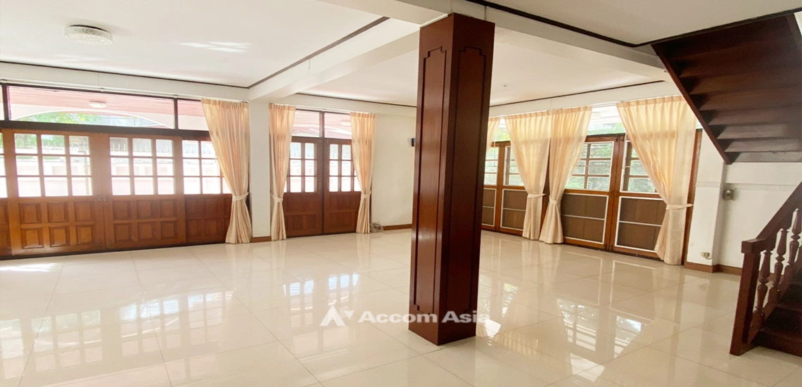 6  3 br House for rent and sale in sukhumvit ,Bangkok BTS Thong Lo 910003