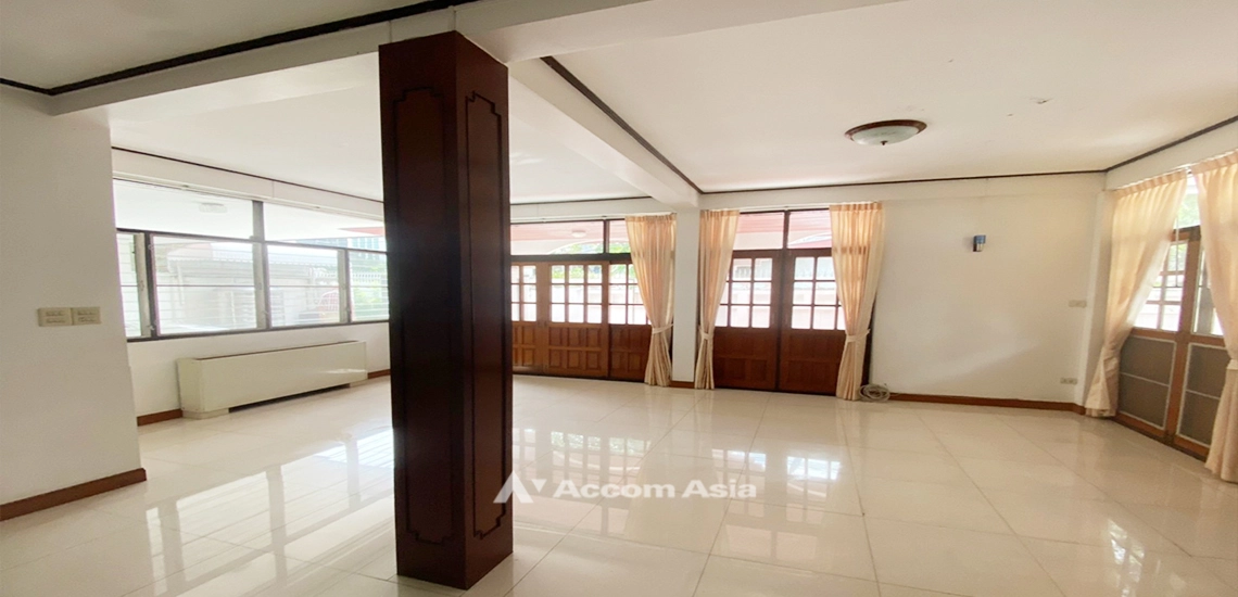 7  3 br House For Sale in Sukhumvit ,Bangkok BTS Thong Lo 910003