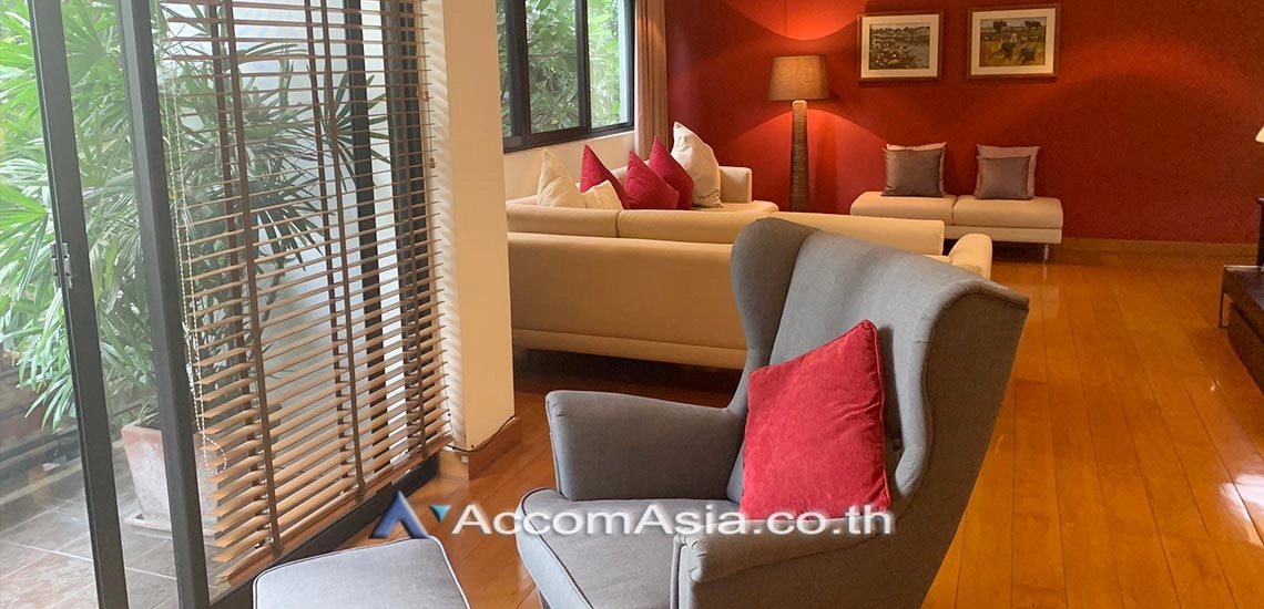  1  3 br Apartment For Rent in Phaholyothin ,Bangkok BTS Ari at Low-rise Apartment 750m. walk to BTS 110015
