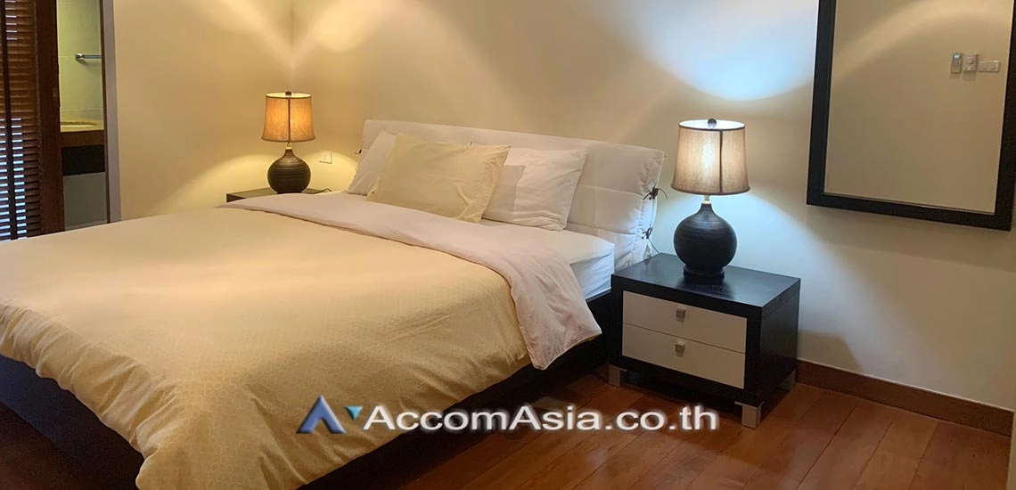 4  3 br Apartment For Rent in Phaholyothin ,Bangkok BTS Ari at Low-rise Apartment 750m. walk to BTS 110015
