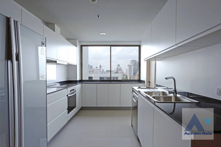 5  3 br Apartment For Rent in Sukhumvit ,Bangkok BTS Phrom Phong at High-Rise Serviced Apartment Near The Em District 1006901