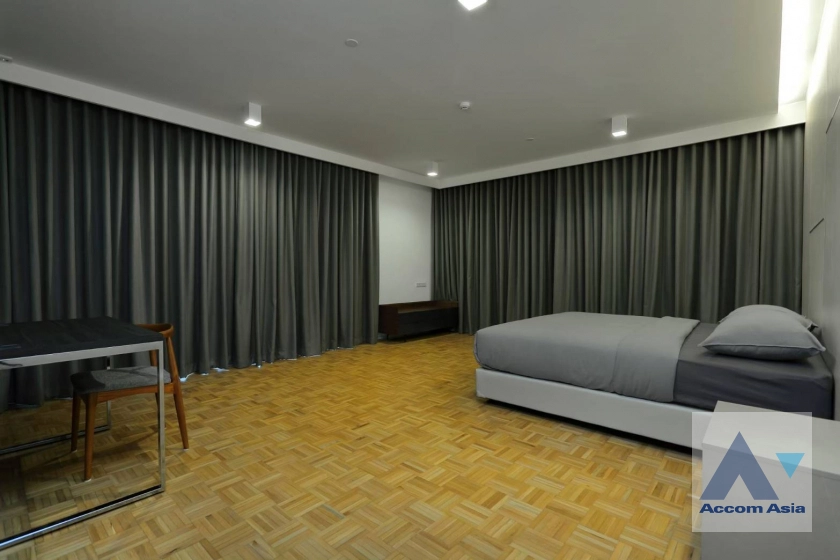 7  3 br Apartment For Rent in Sukhumvit ,Bangkok BTS Phrom Phong at High-Rise Serviced Apartment Near The Em District 1006901