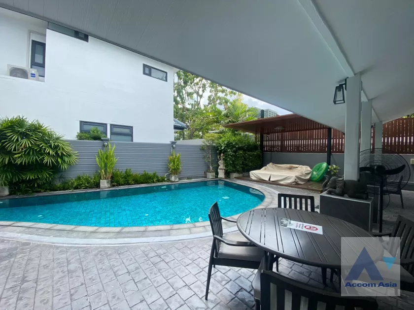 Private Swimming Pool |  5 Bedrooms  House For Rent in Sukhumvit, Bangkok  near BTS Thong Lo (610024)