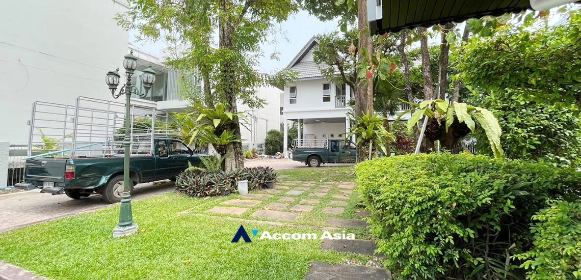 35  5 br House for rent and sale in Sukhumvit ,Bangkok BTS Ekkamai 610073