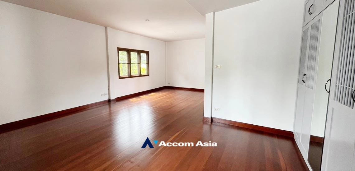 19  5 br House for rent and sale in Sukhumvit ,Bangkok BTS Ekkamai 610073