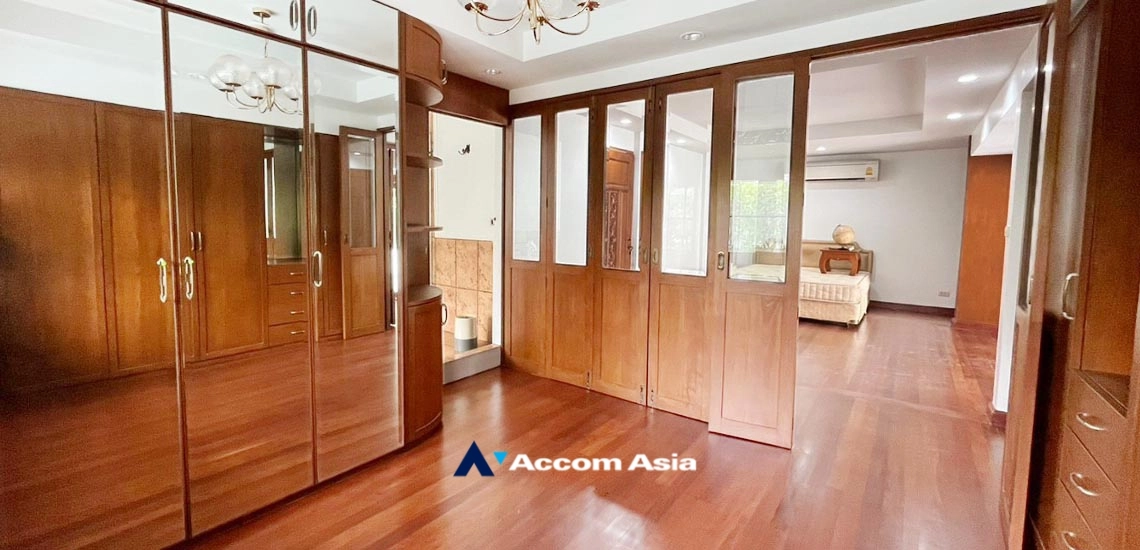 25  5 br House for rent and sale in Sukhumvit ,Bangkok BTS Ekkamai 610073