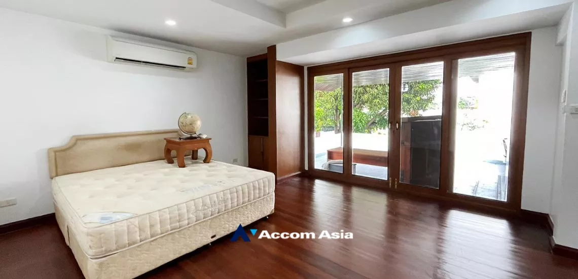 26  4 br House For Rent in sukhumvit ,Bangkok BTS Ekkamai 610073