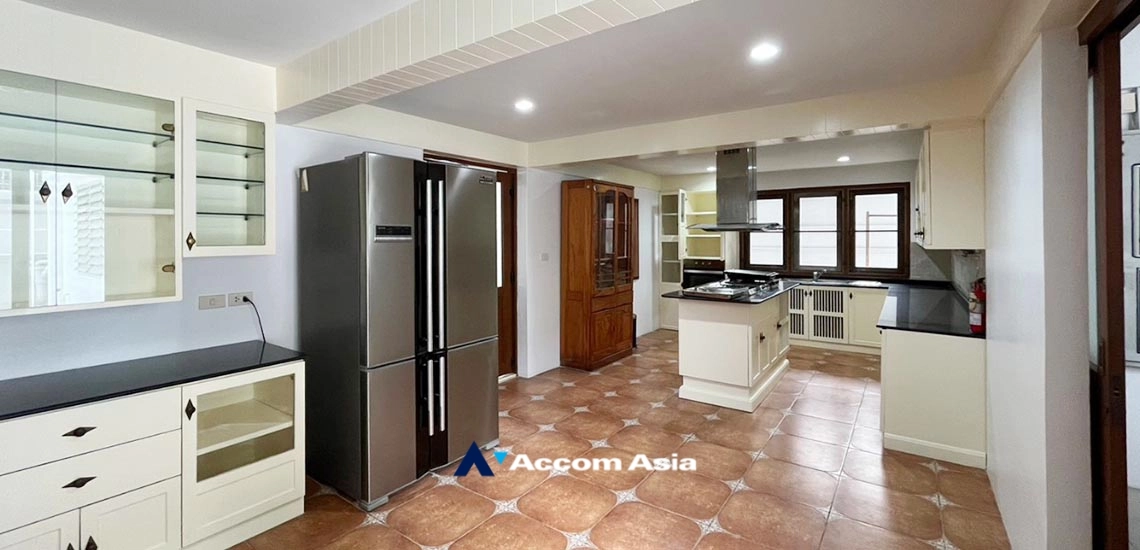 6  5 br House for rent and sale in Sukhumvit ,Bangkok BTS Ekkamai 610073