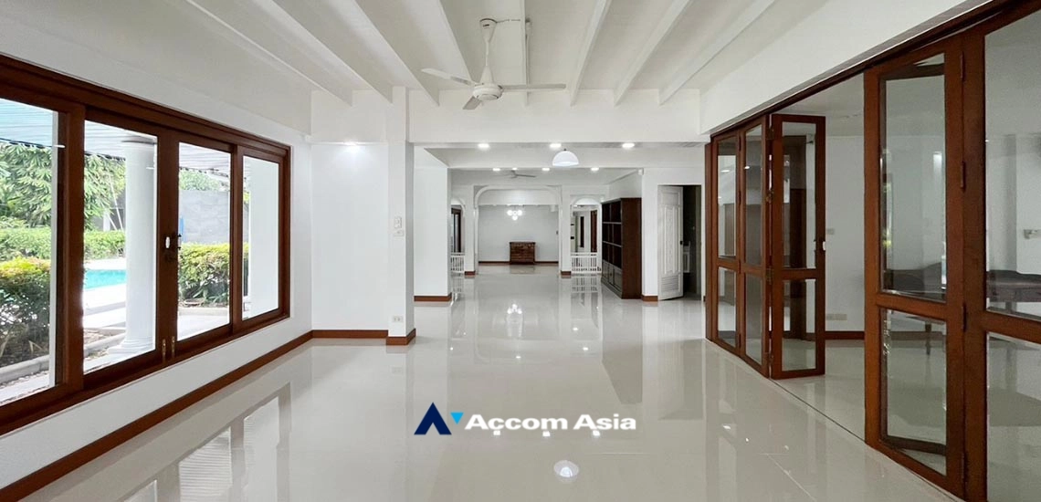 11  5 br House for rent and sale in Sukhumvit ,Bangkok BTS Ekkamai 610073