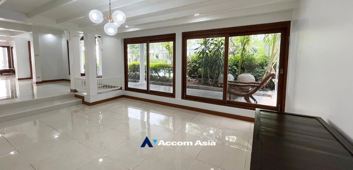 12  5 br House for rent and sale in Sukhumvit ,Bangkok BTS Ekkamai 610073