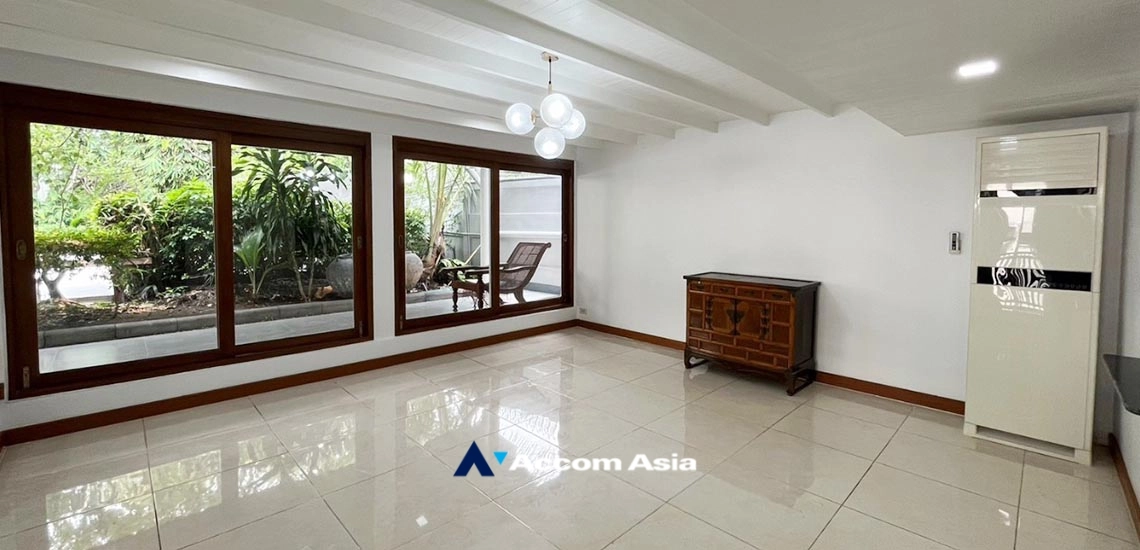 15  5 br House for rent and sale in Sukhumvit ,Bangkok BTS Ekkamai 610073