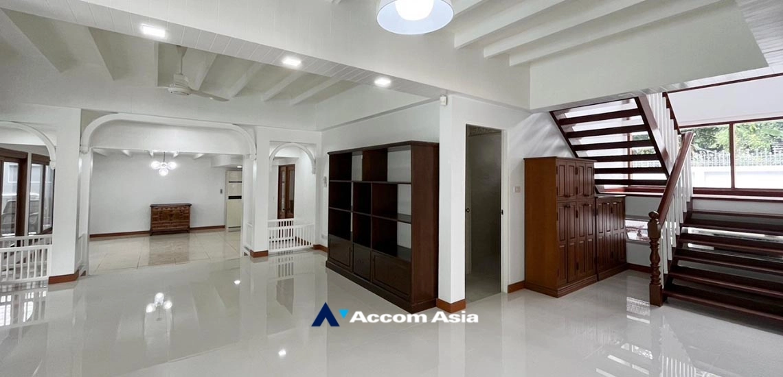 16  5 br House for rent and sale in Sukhumvit ,Bangkok BTS Ekkamai 610073