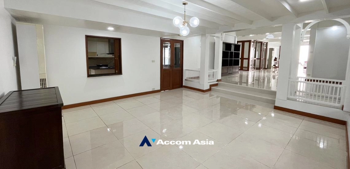 13  5 br House for rent and sale in Sukhumvit ,Bangkok BTS Ekkamai 610073