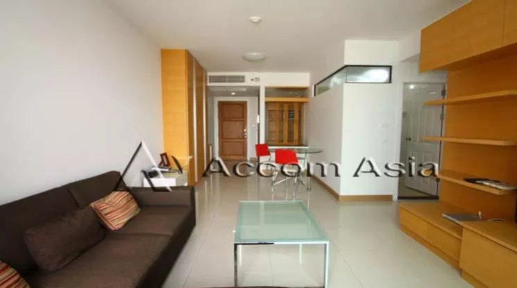  2 Bedrooms  Condominium For Rent in Sukhumvit, Bangkok  near MRT Phetchaburi (210080)