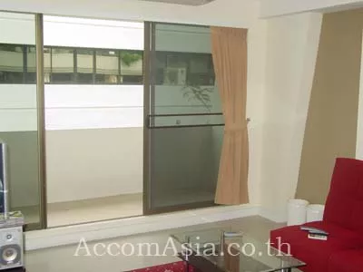  2 Bedrooms  Condominium For Rent in Silom, Bangkok  near BTS Chong Nonsi (210094)