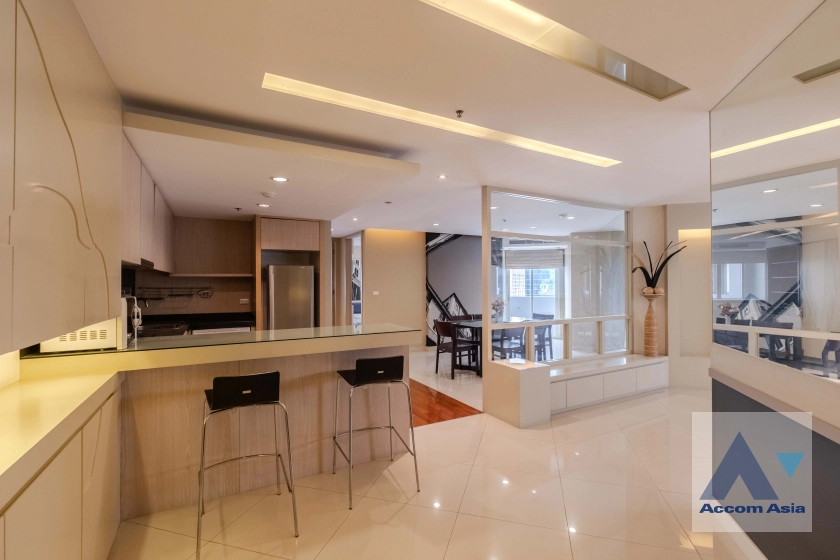 4  3 br Condominium For Sale in Ploenchit ,Bangkok BTS Ploenchit at Witthayu Complex 210103