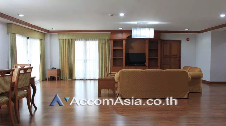 Pet friendly |  3 Bedrooms  Apartment For Rent in Sukhumvit, Bangkok  near BTS Asok - MRT Sukhumvit (610189)