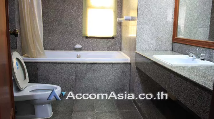 5  3 br Apartment For Rent in Sukhumvit ,Bangkok BTS Asok - MRT Sukhumvit at Comfortable for Living 610189