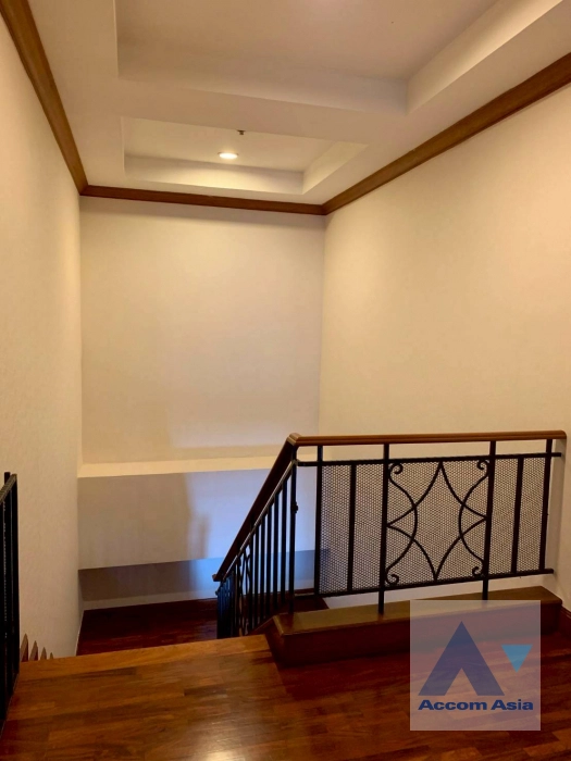 4  4 br Apartment for rent and sale in Sukhumvit ,Bangkok BTS Asok - MRT Sukhumvit at Perfect Apartment for Big Family, Prime Location Near Main Street 610190