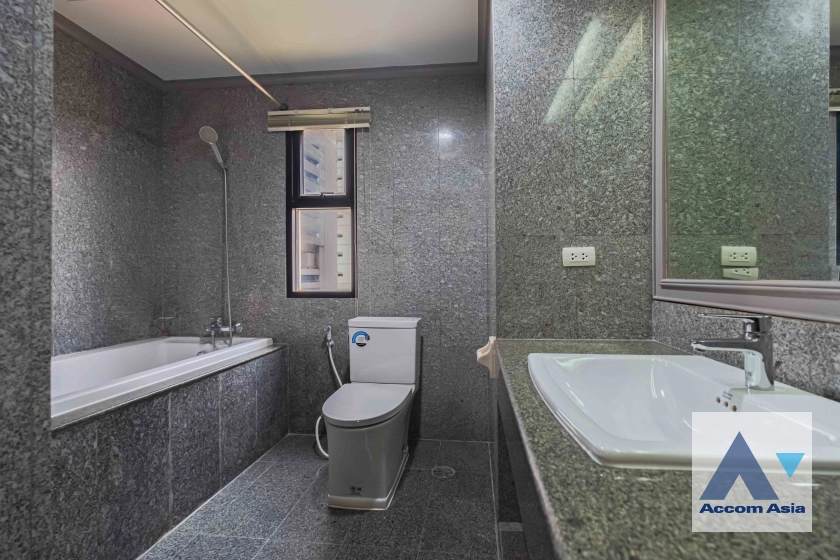 12  3 br Apartment For Rent in Sukhumvit ,Bangkok MRT Sukhumvit - BTS Asok at Perfect Apartment for Big Family, Prime Location Near Main Street 610191