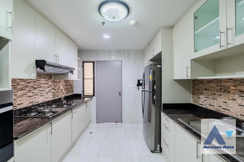  1  3 br Apartment For Rent in Sukhumvit ,Bangkok MRT Sukhumvit - BTS Asok at Perfect Apartment for Big Family, Prime Location Near Main Street 610191