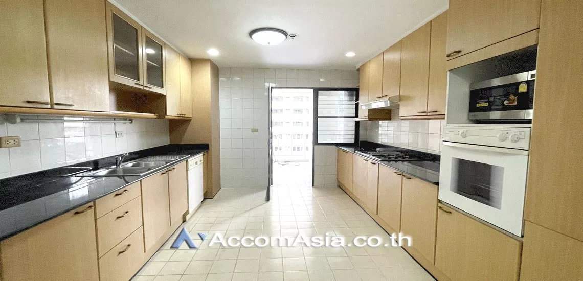 5  3 br Apartment For Rent in Sukhumvit ,Bangkok BTS Asok - MRT Sukhumvit at Comfortable for Living 310193
